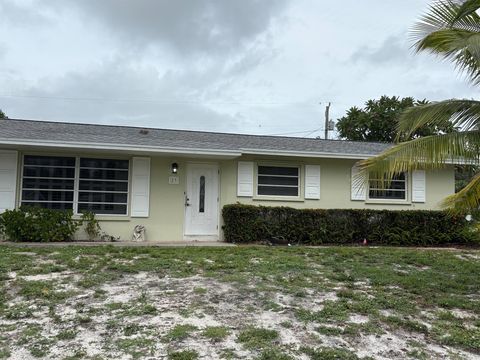 23 Ridgewood Circle Tequesta FL 33469