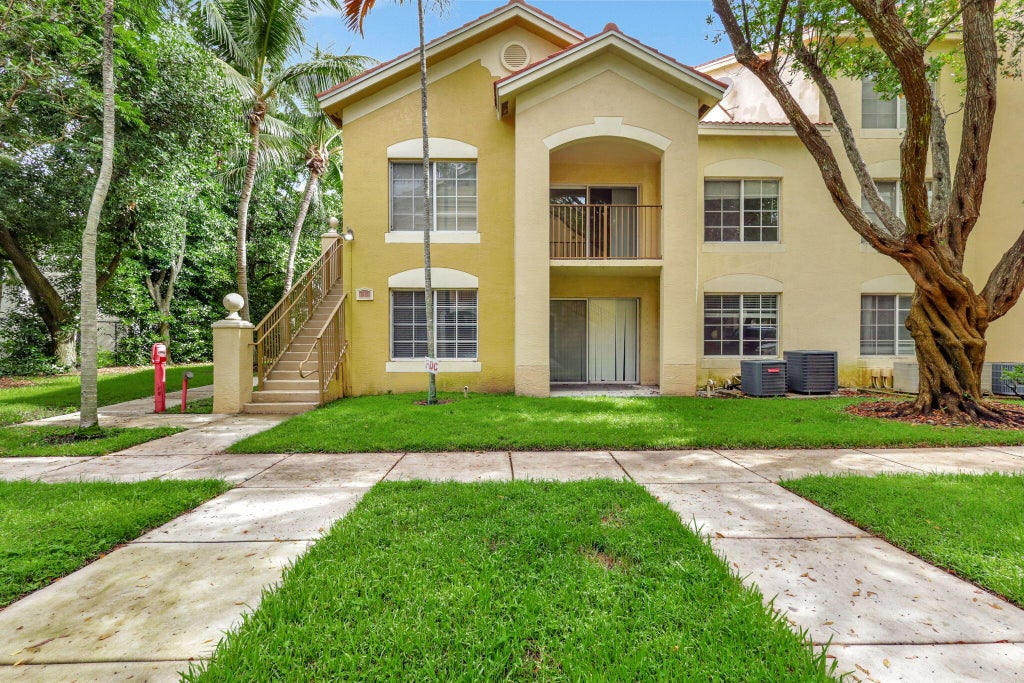 Photo of 4271 San Marino Blvd #201, West Palm Beach, FL 33409 (MLS # R11001323)