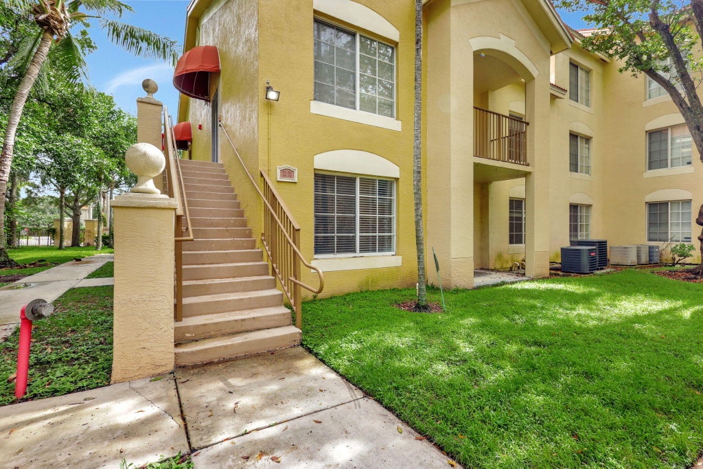 Photo of 4271 San Marino Blvd #201, West Palm Beach, FL 33409 (MLS # R11001323)