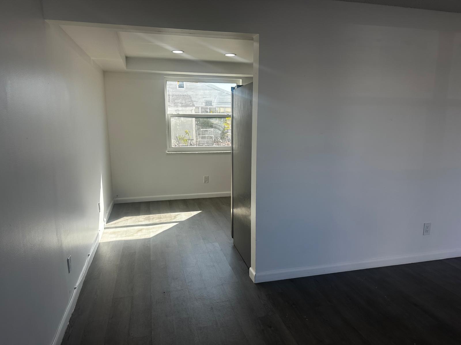 HIGHLAND SQUARE - Residential Lease