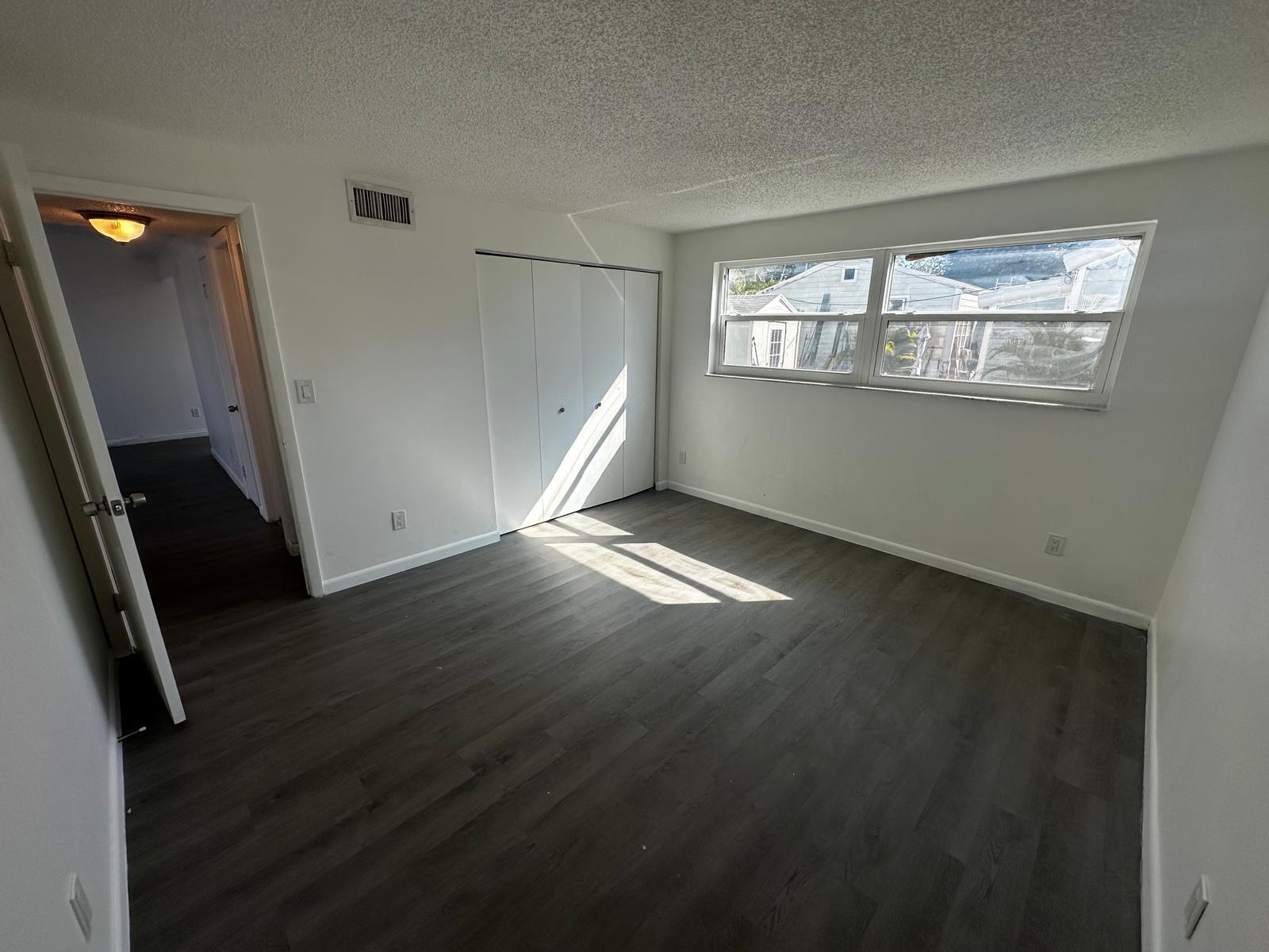 HIGHLAND SQUARE - Residential Lease