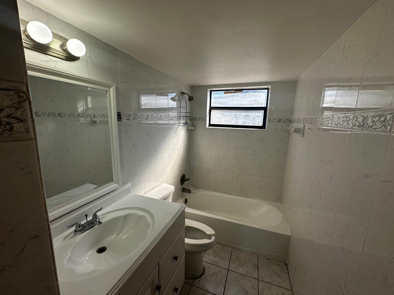 HIGHLAND SQUARE - Residential Lease