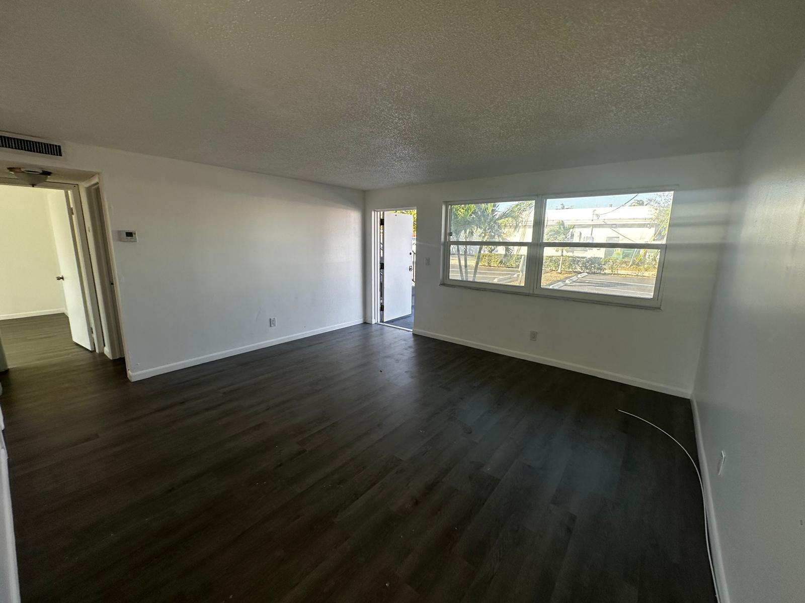 HIGHLAND SQUARE - Residential Lease