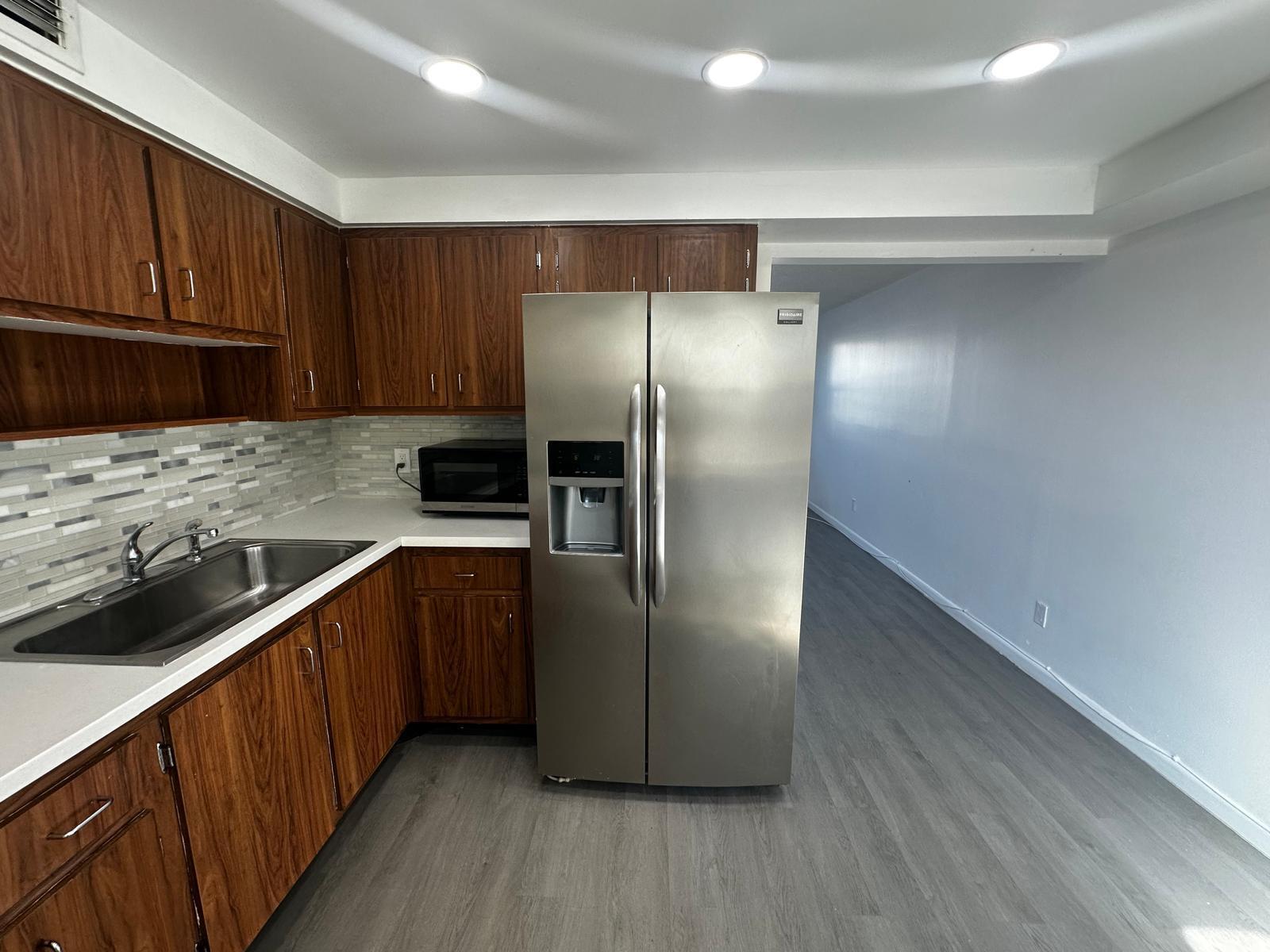 HIGHLAND SQUARE - Residential Lease