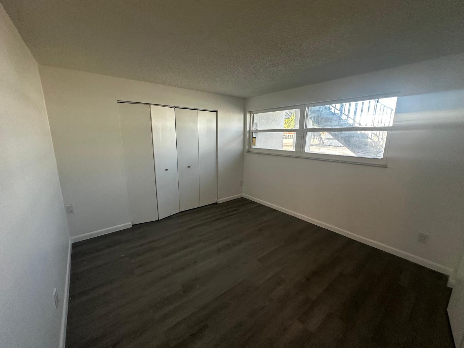 HIGHLAND SQUARE - Residential Lease