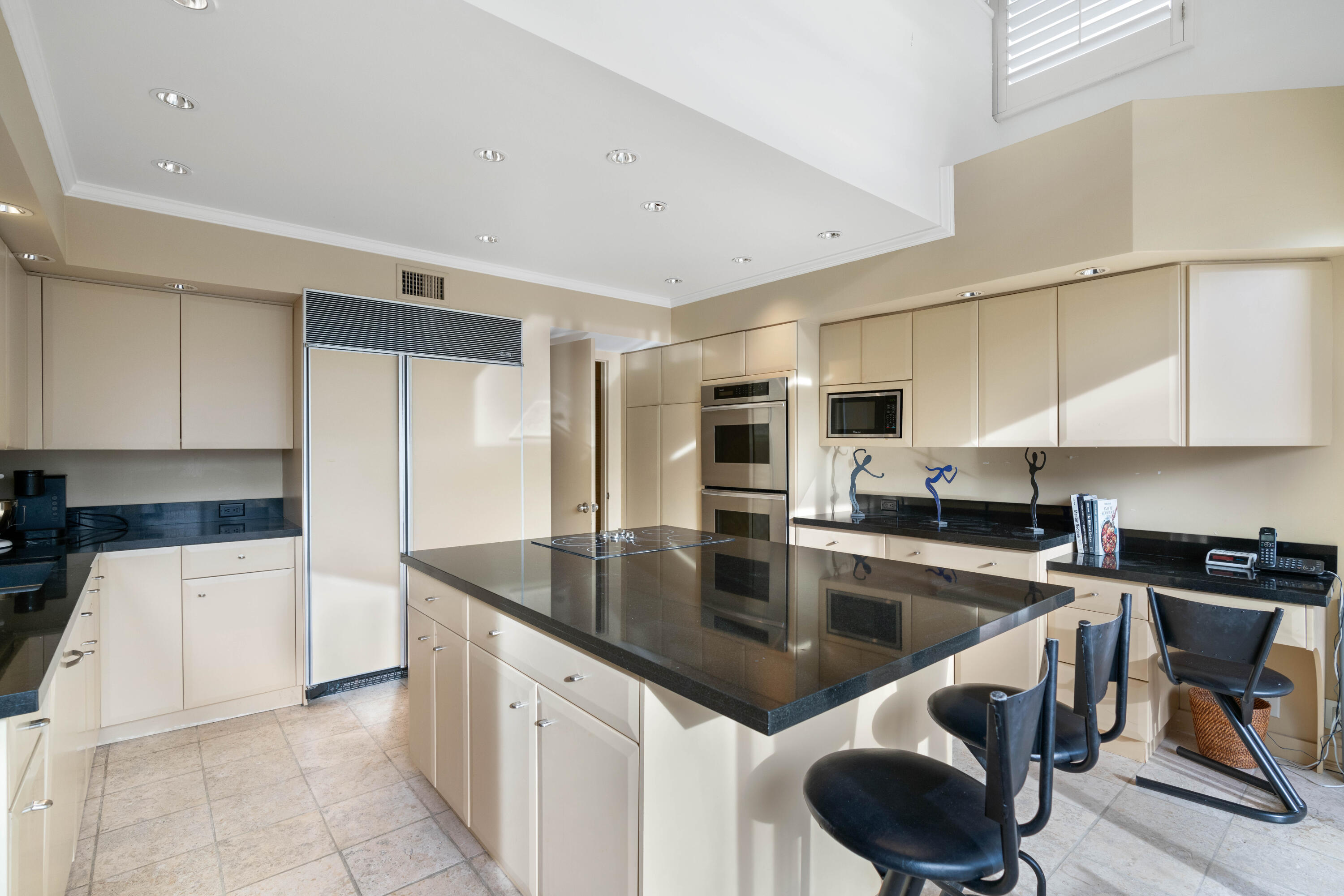 ADMIRALS COVE PAR B - Residential