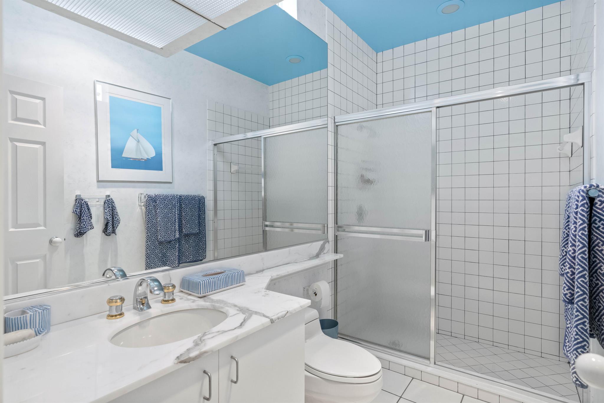 ADMIRALS COVE PAR B - Residential