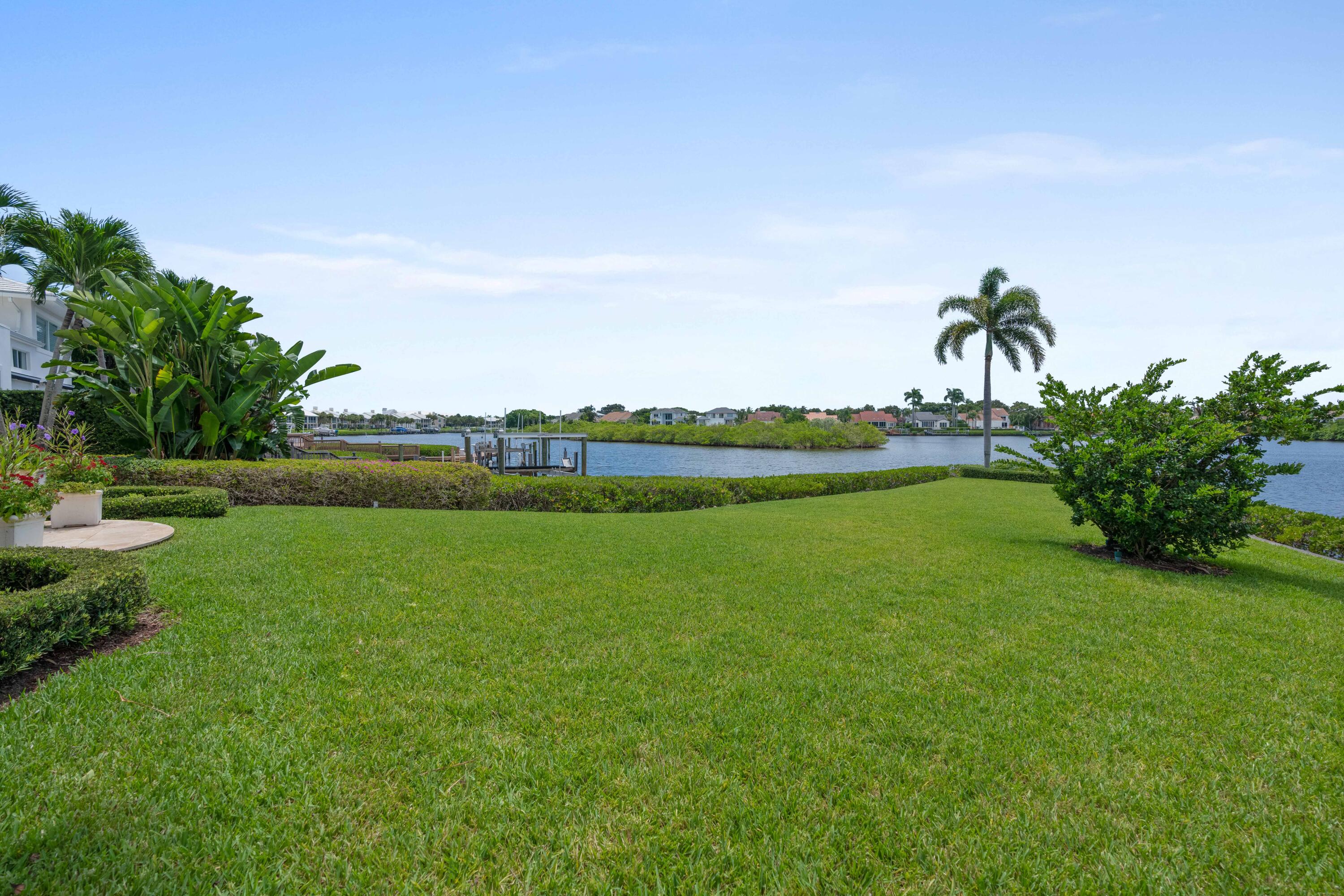 ADMIRALS COVE PAR B - Residential