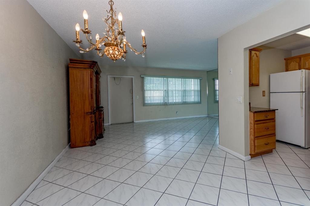 CENTURY VILLAGE
SOUTHAMPTON C - Residential