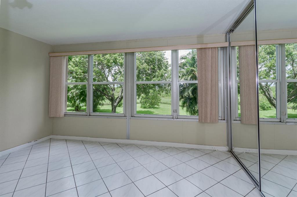 CENTURY VILLAGE
SOUTHAMPTON C - Residential