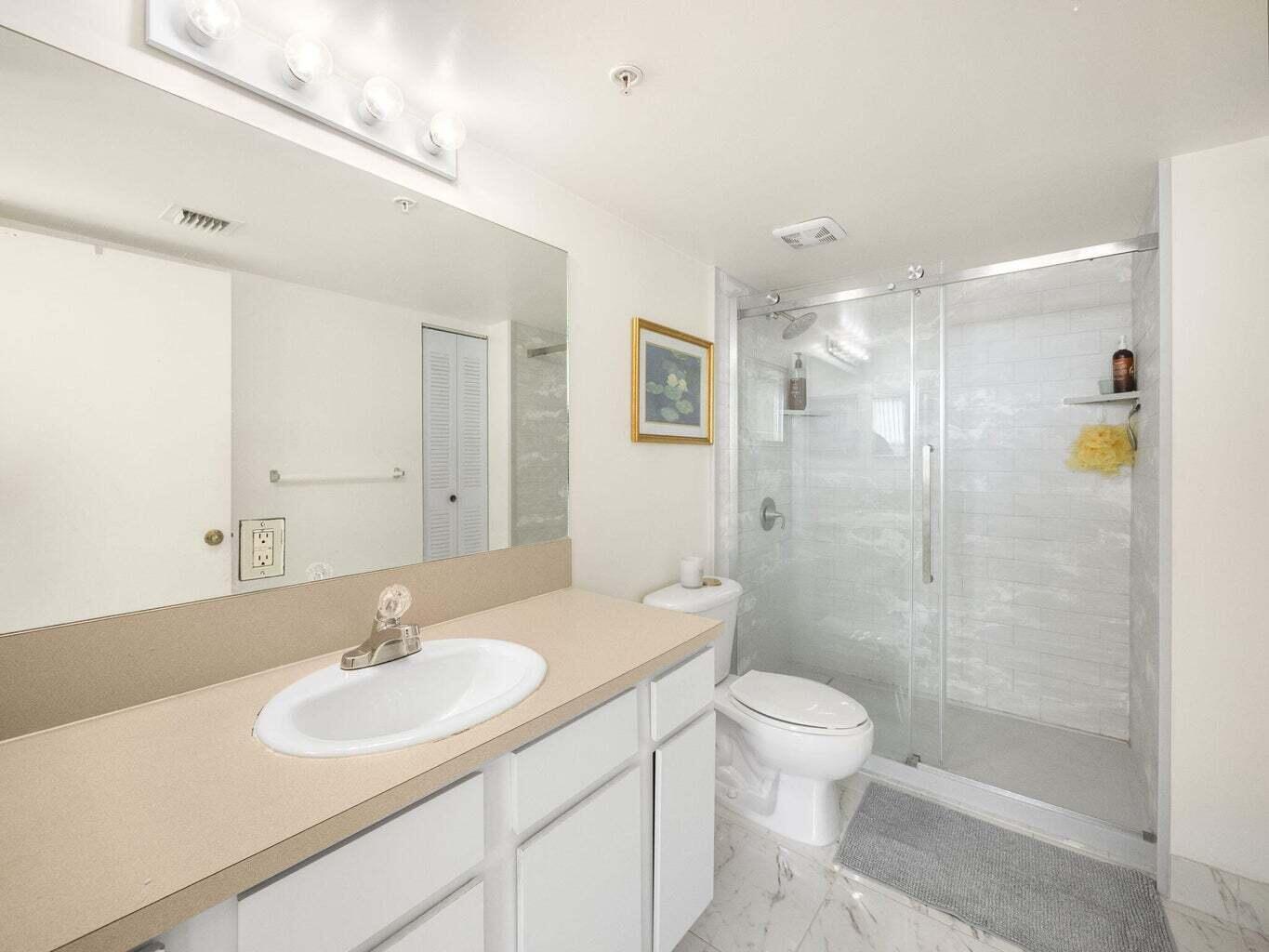 HYPOLUXOS MARINERS CAY CO - Residential Lease