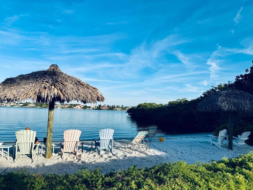 HYPOLUXOS MARINERS CAY CO - Residential Lease