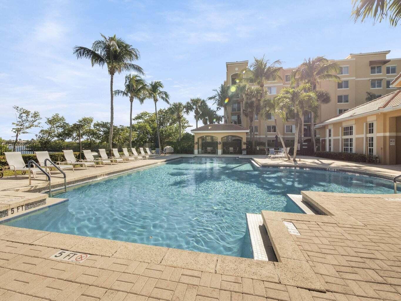 HYPOLUXOS MARINERS CAY CO - Residential Lease