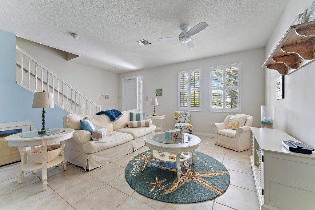 Photo of 1407 N Jeaga Drive, Jupiter, FL 33458 (MLS # R10993078)