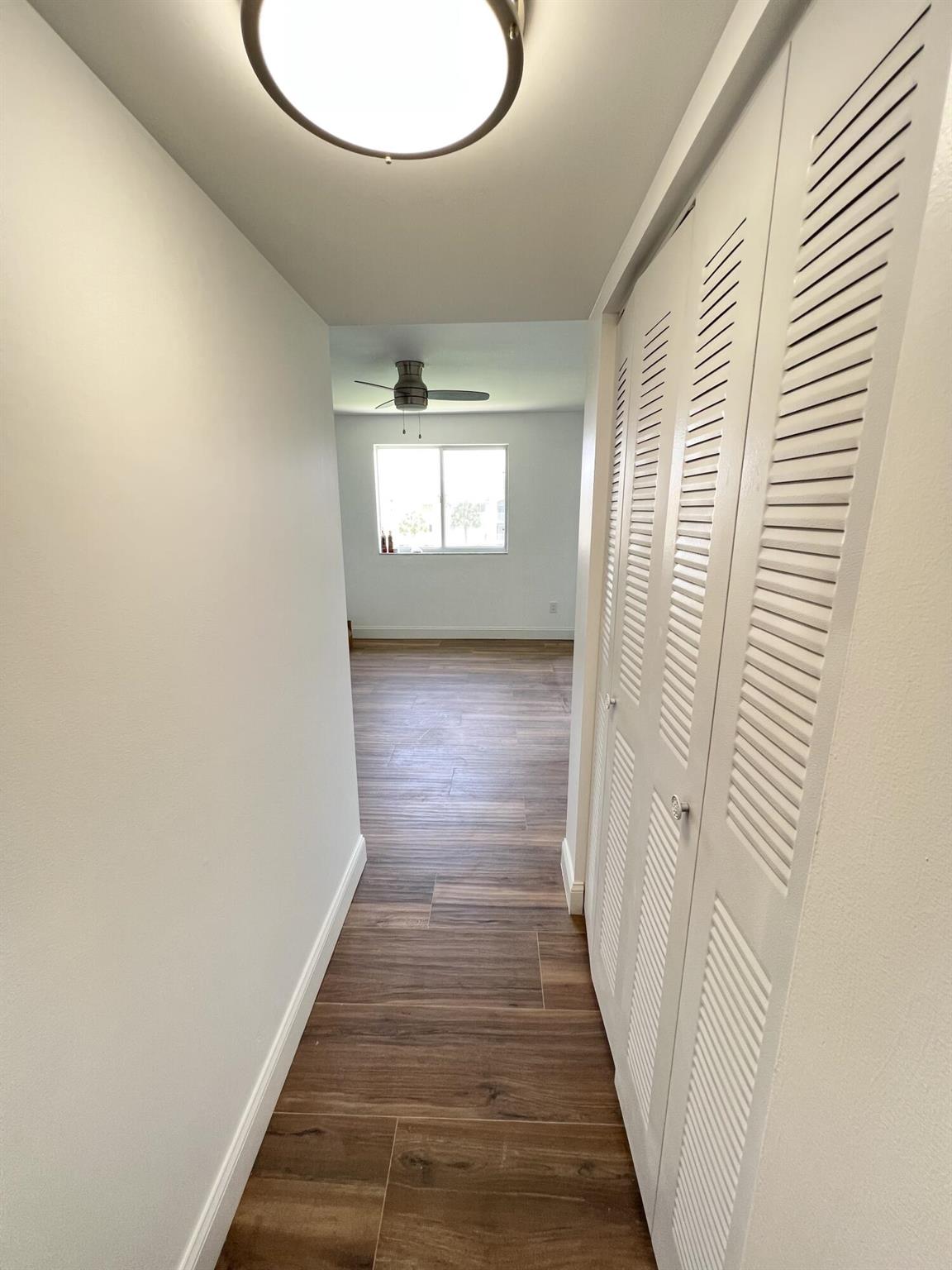 Beautiful fully furnished 2 bedroom 2 bath, close to Nova FAU BC and other colleges/universities. This property features renovated bathrooms and kitchen with stainless steel appliances and granite countertops. Washer/dryer in unit. Spacious patio. Porcelain tile throughout. Spacious bedrooms and closets.