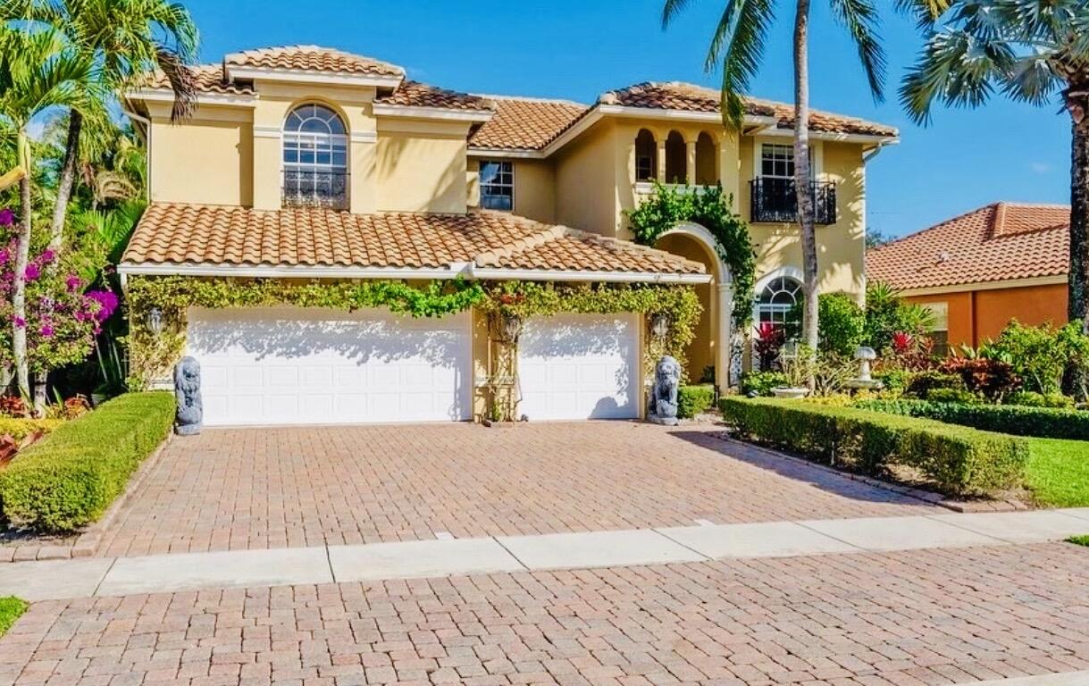 9905 Coronado Lake Drive