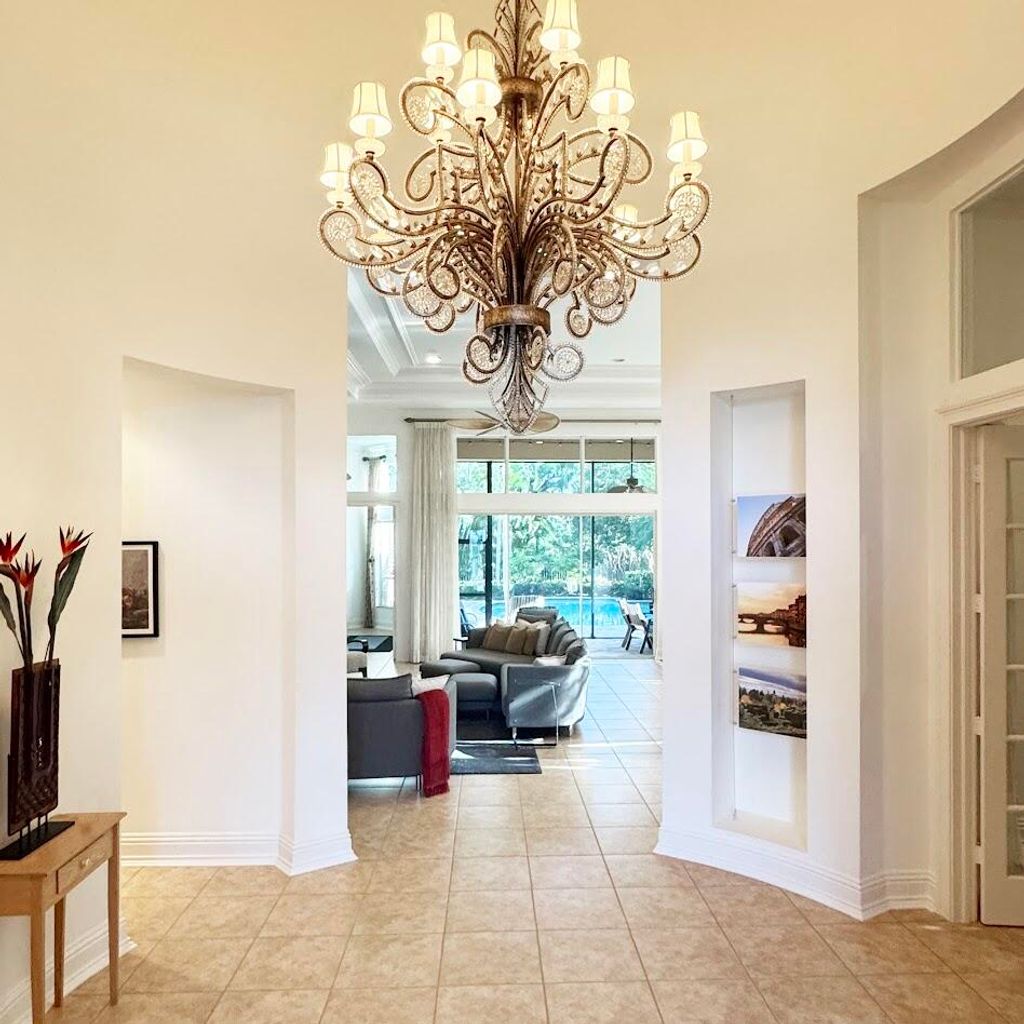 Photo of 108 Via Paradisio, Palm Beach Gardens, FL 33418 (MLS # B26006313)