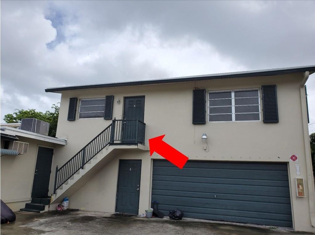 Photo of 6220 SW 41st Court #4, Fort Lauderdale, FL 33314 (MLS # F10503021)