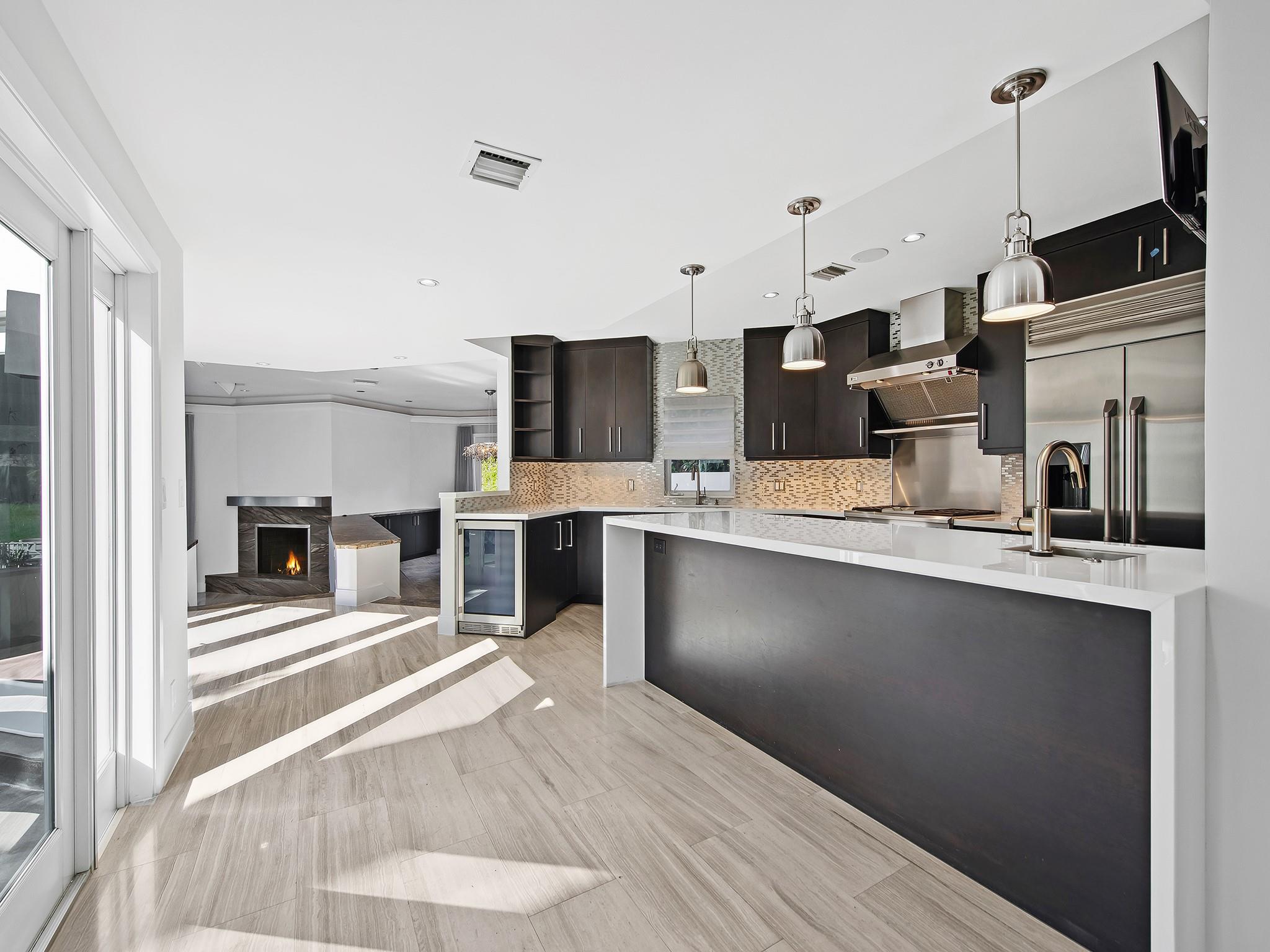 RIO VISTA ISLES - Residential