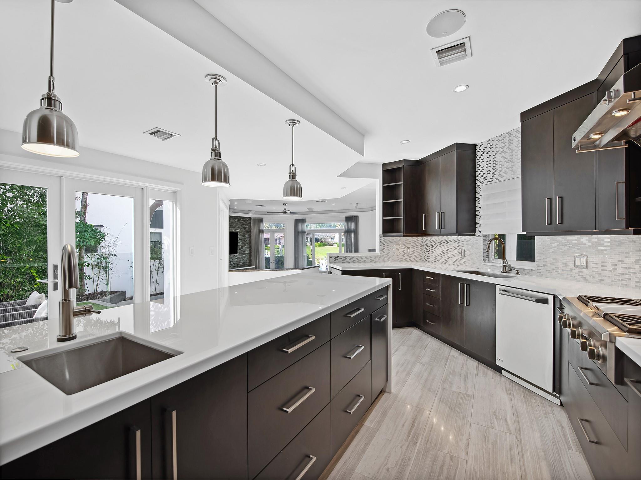 RIO VISTA ISLES - Residential