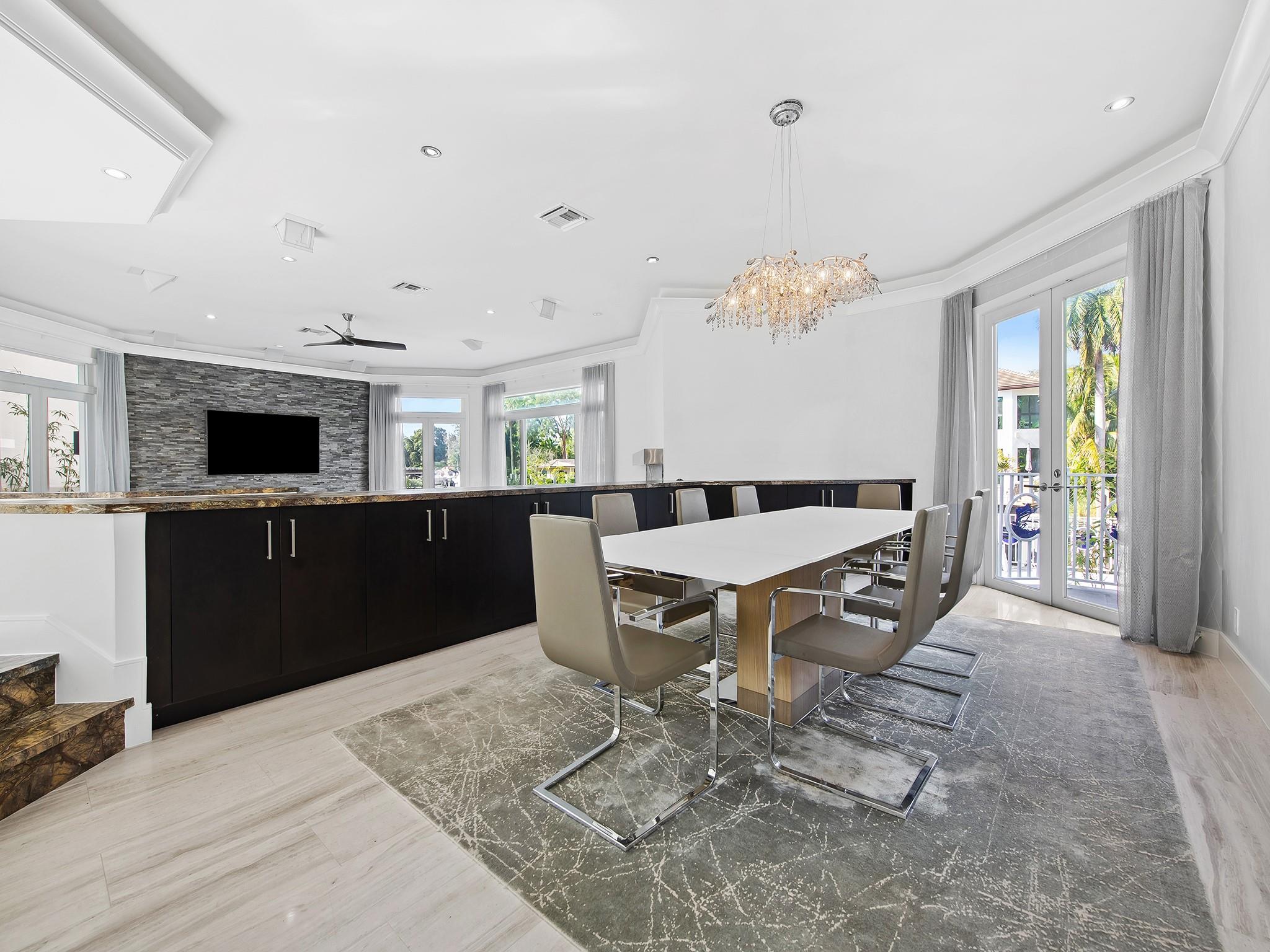 RIO VISTA ISLES - Residential