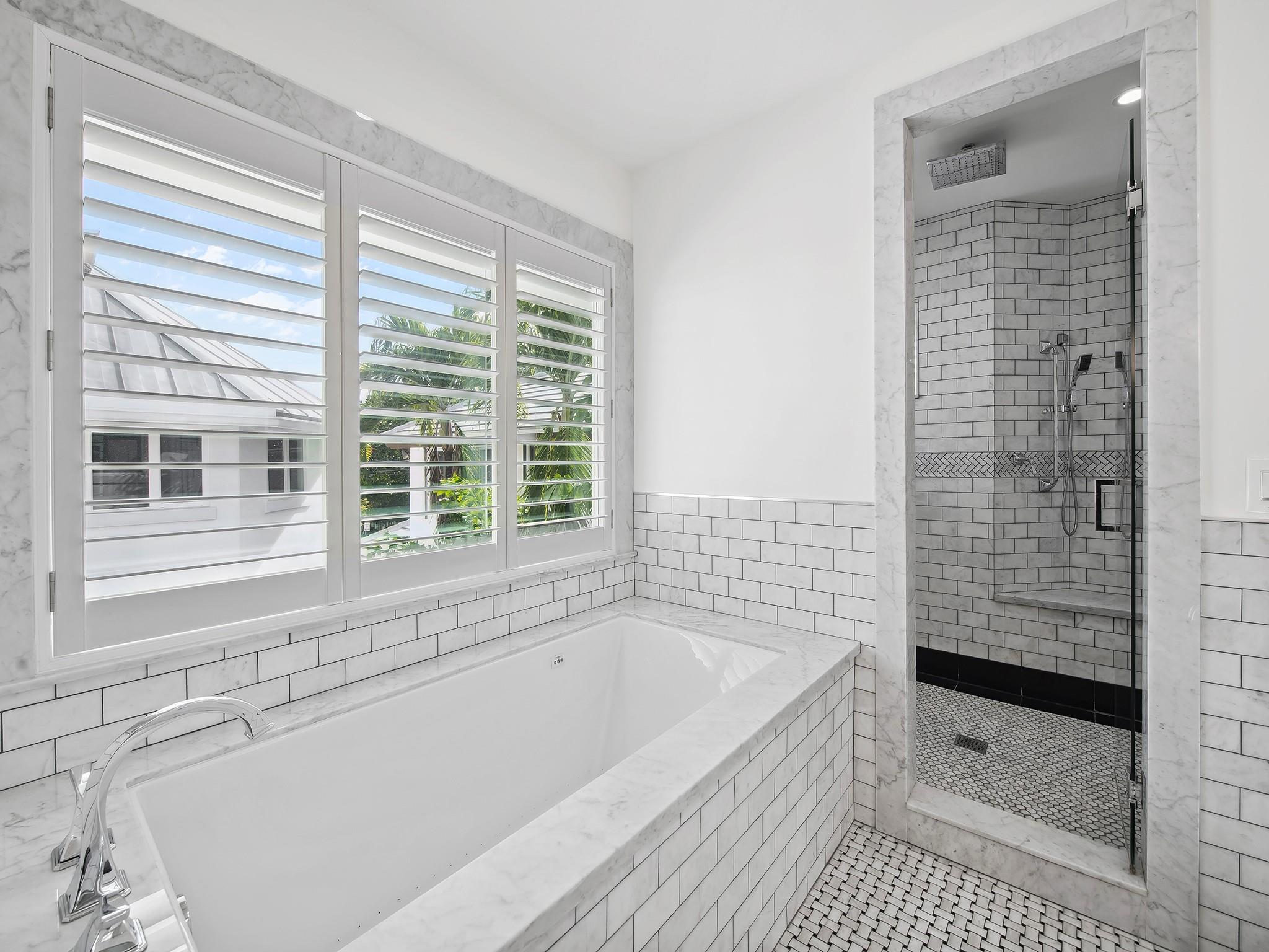 RIO VISTA ISLES - Residential