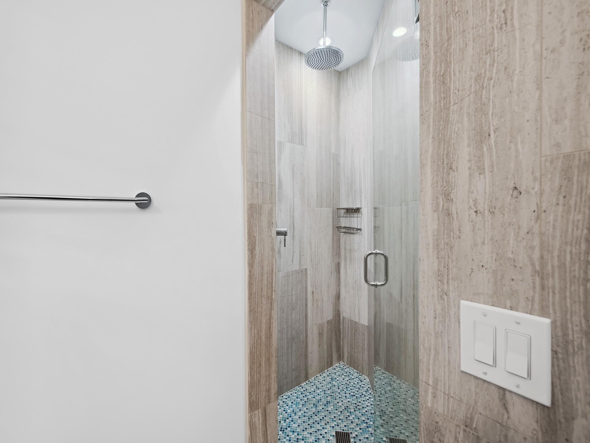 RIO VISTA ISLES - Residential