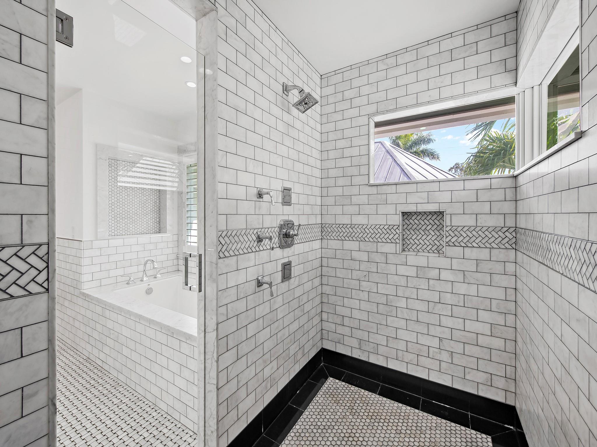 RIO VISTA ISLES - Residential