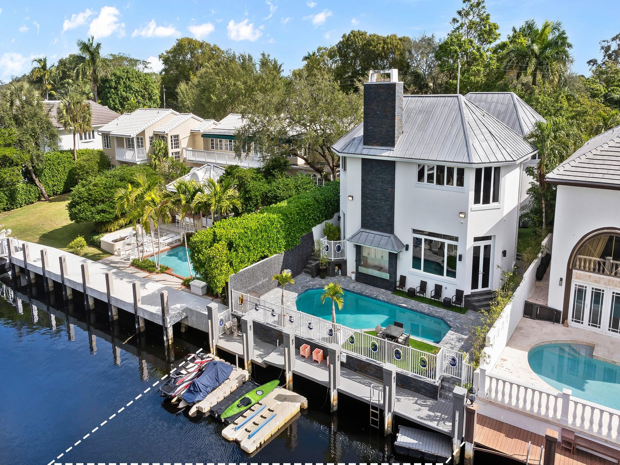 RIO VISTA ISLES - Residential