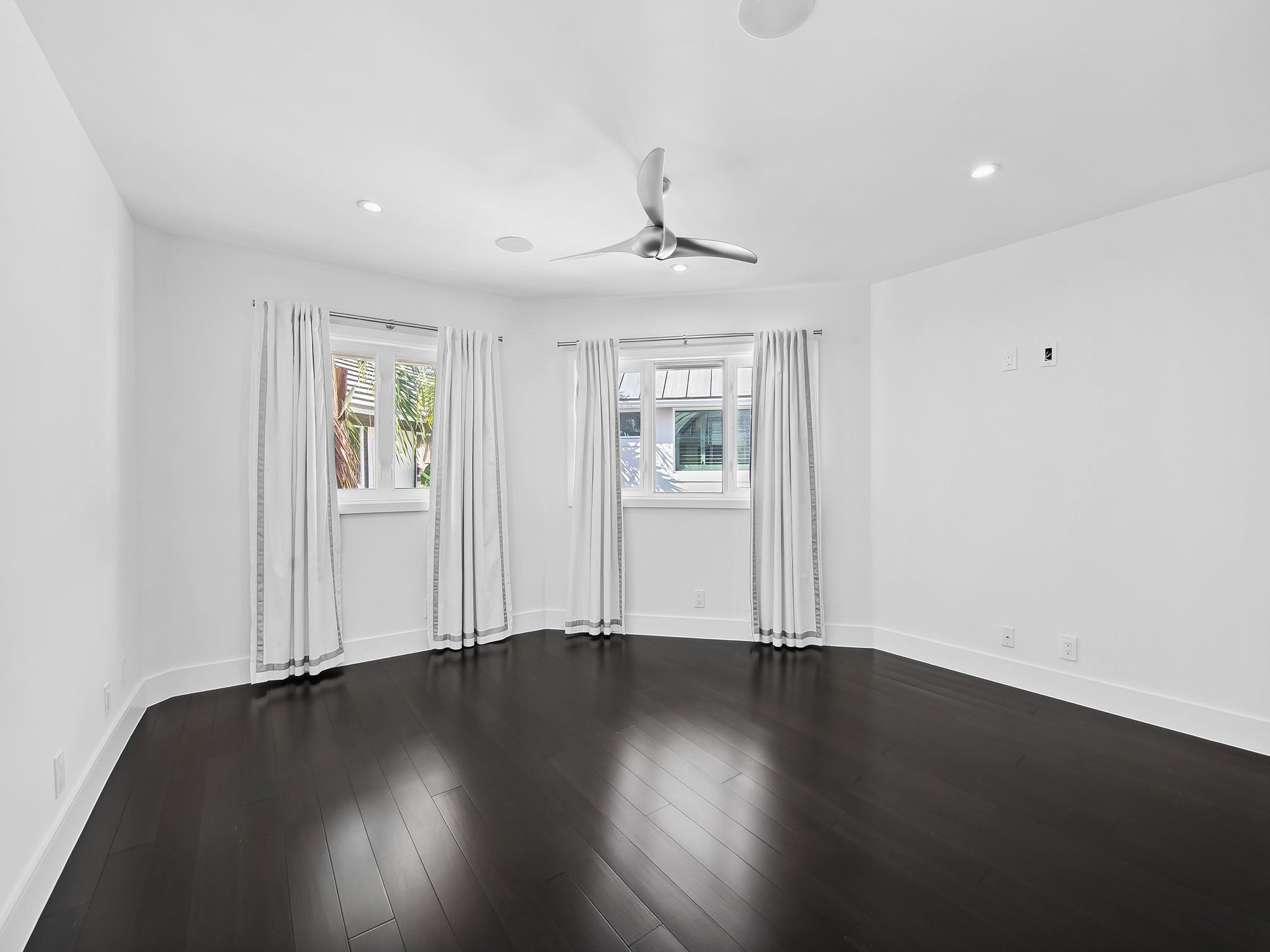 RIO VISTA ISLES - Residential