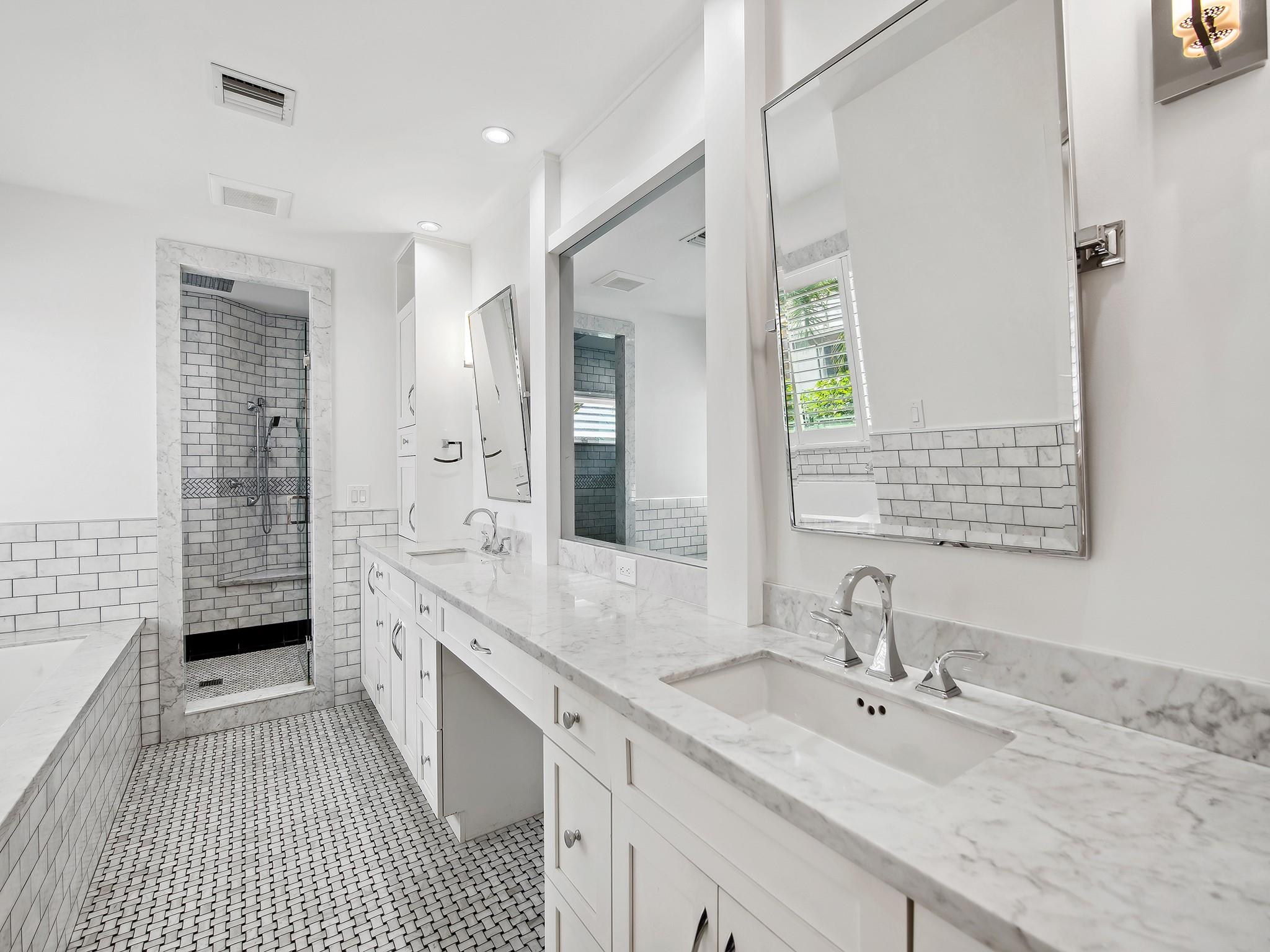 RIO VISTA ISLES - Residential