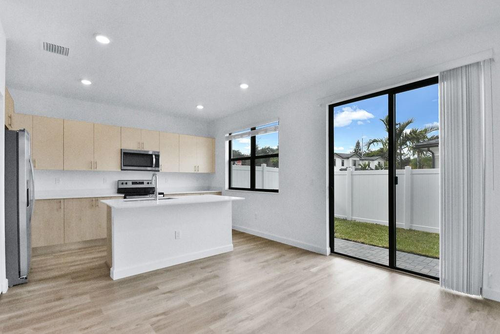 SIENA AT PALM AIRE - Residential Lease