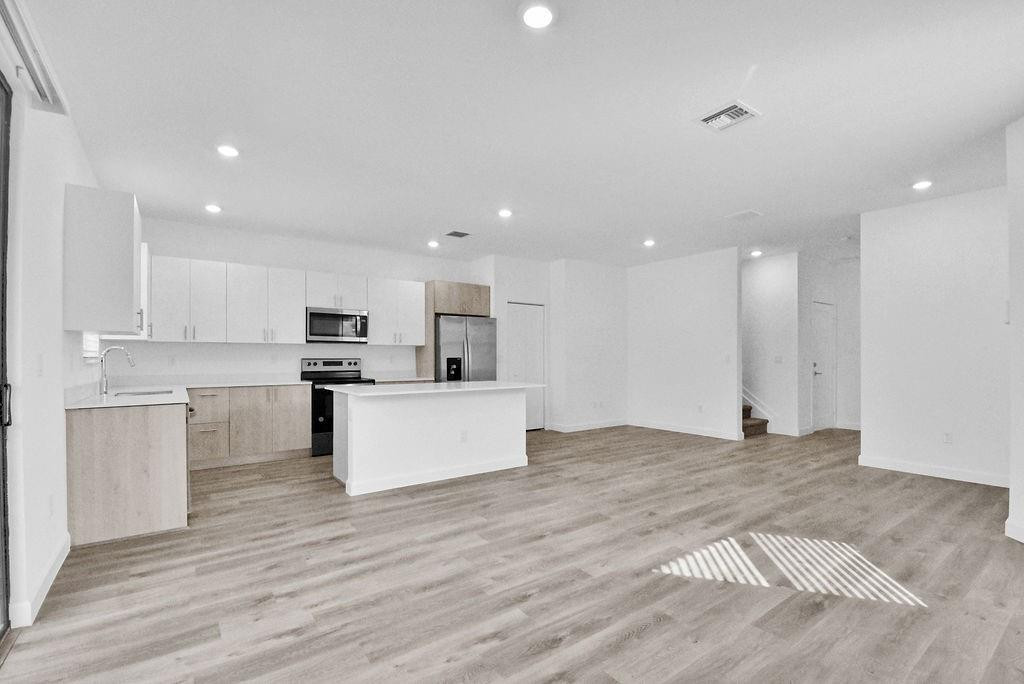 SIENA AT PALM AIRE - Residential Lease