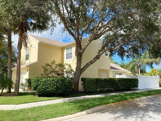 103 Pennock Landing Circle