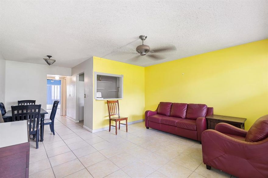 Move in Ready. Clean 1/1 condo in popular Century Village West Palm Beach. Live the country club lifestyle without paying the CC fees! Perfect spot for snowbirds to hang their hats for 6 months or enjoy what Century Village has to offer all year long. Schedule a showing today!