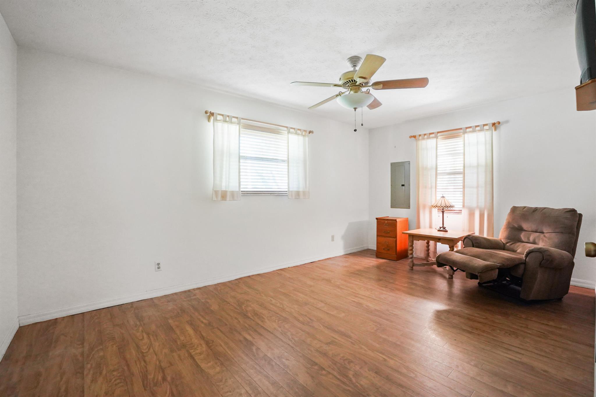 REGINA PALMS - Residential