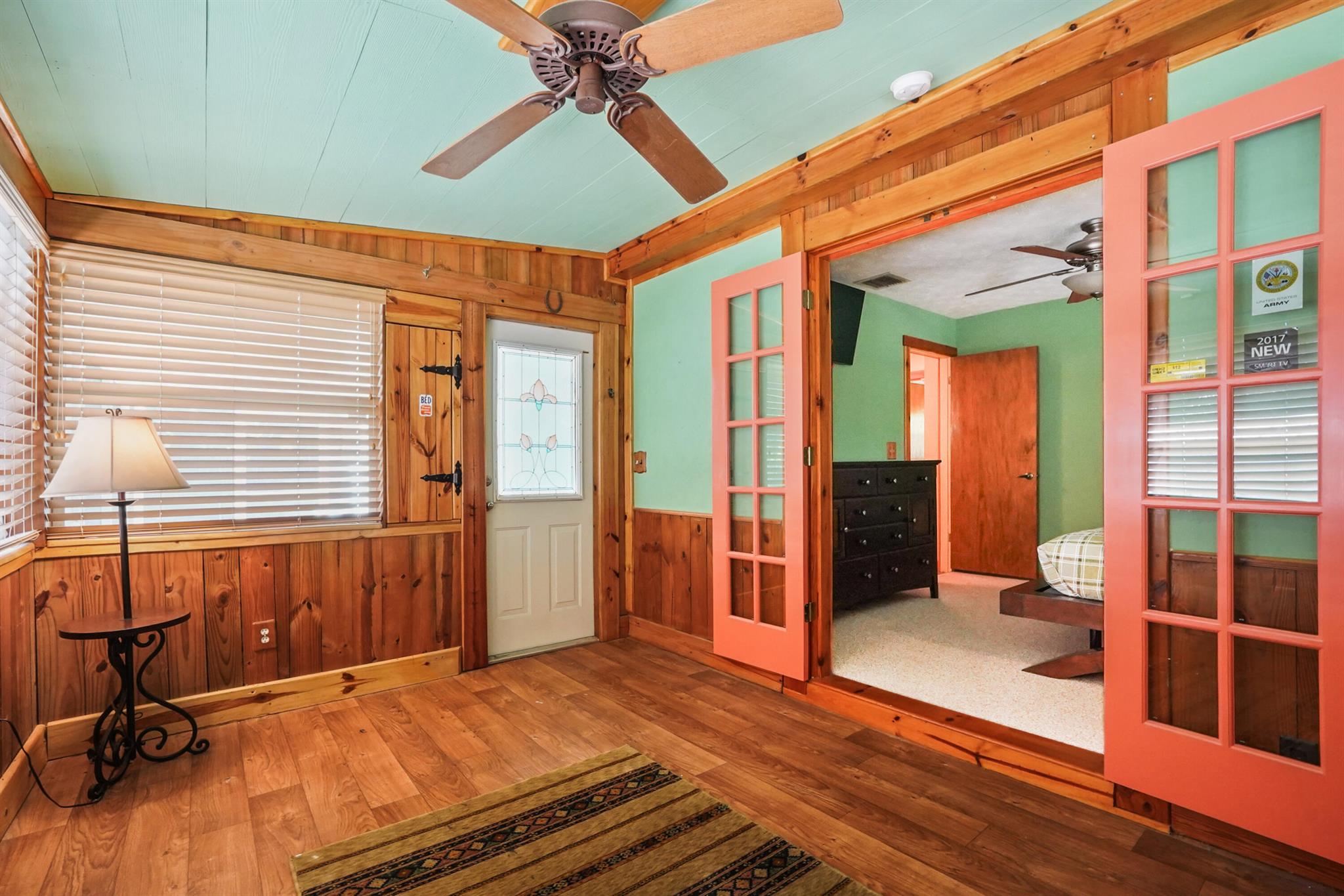 REGINA PALMS - Residential