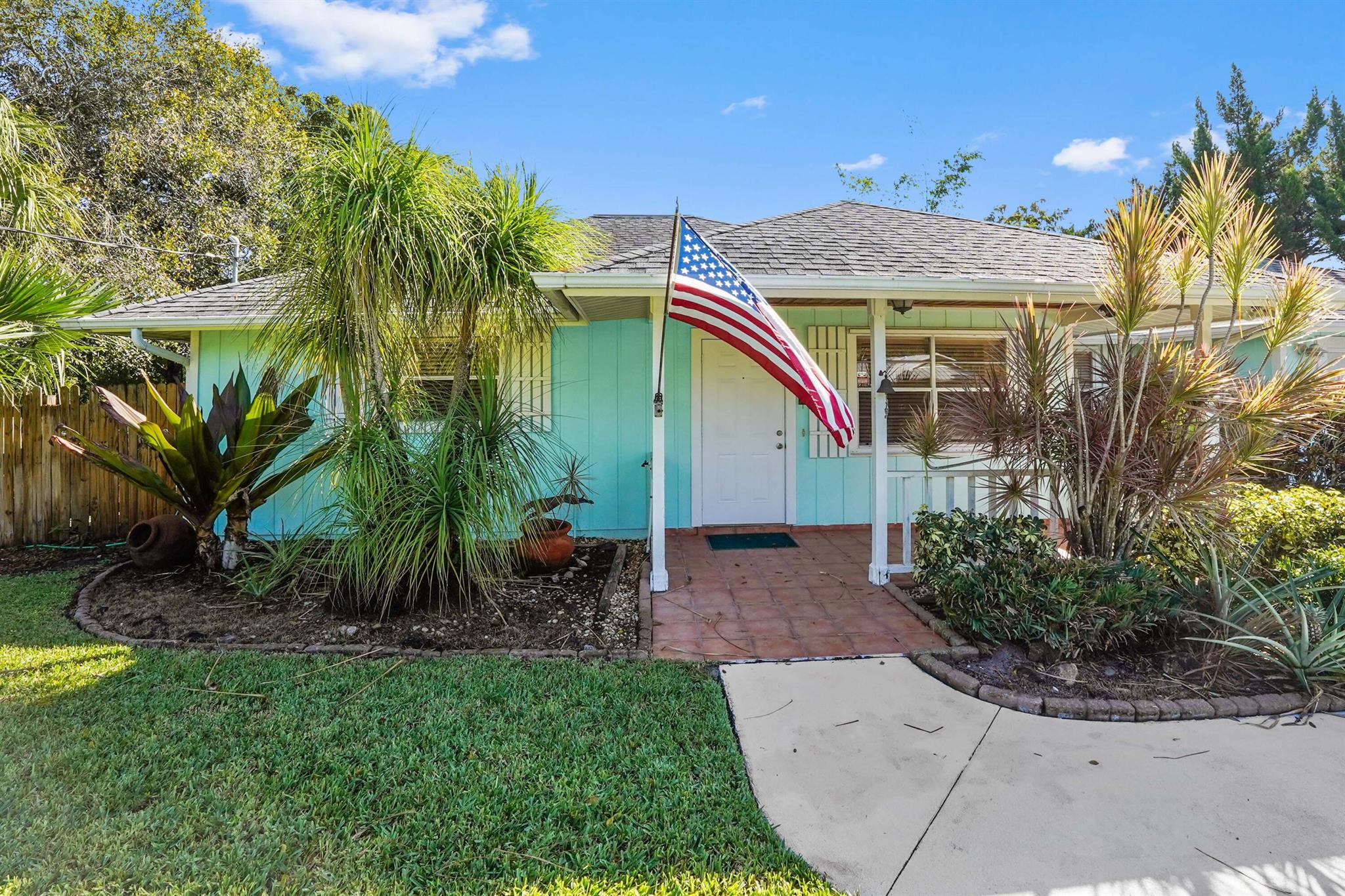 REGINA PALMS - Residential