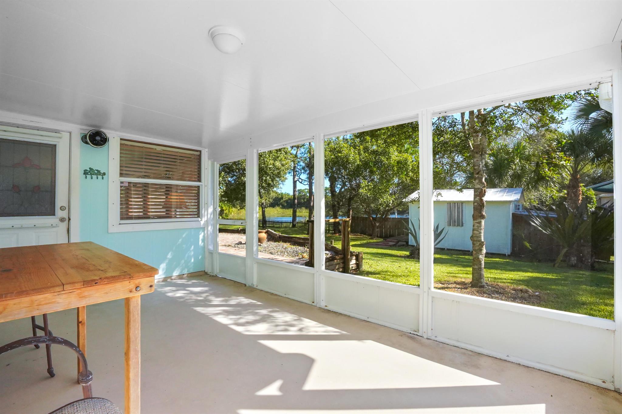 REGINA PALMS - Residential