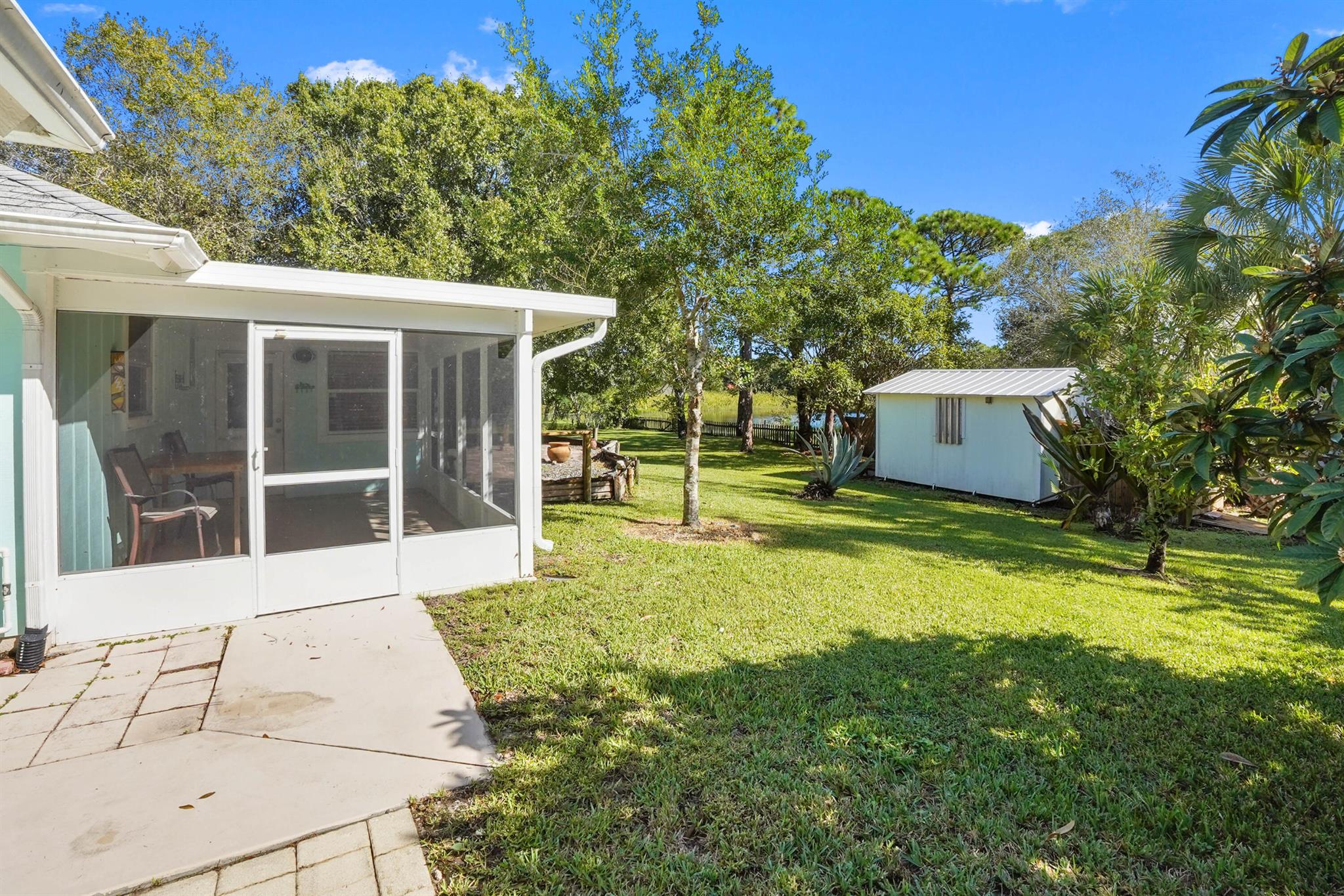 REGINA PALMS - Residential