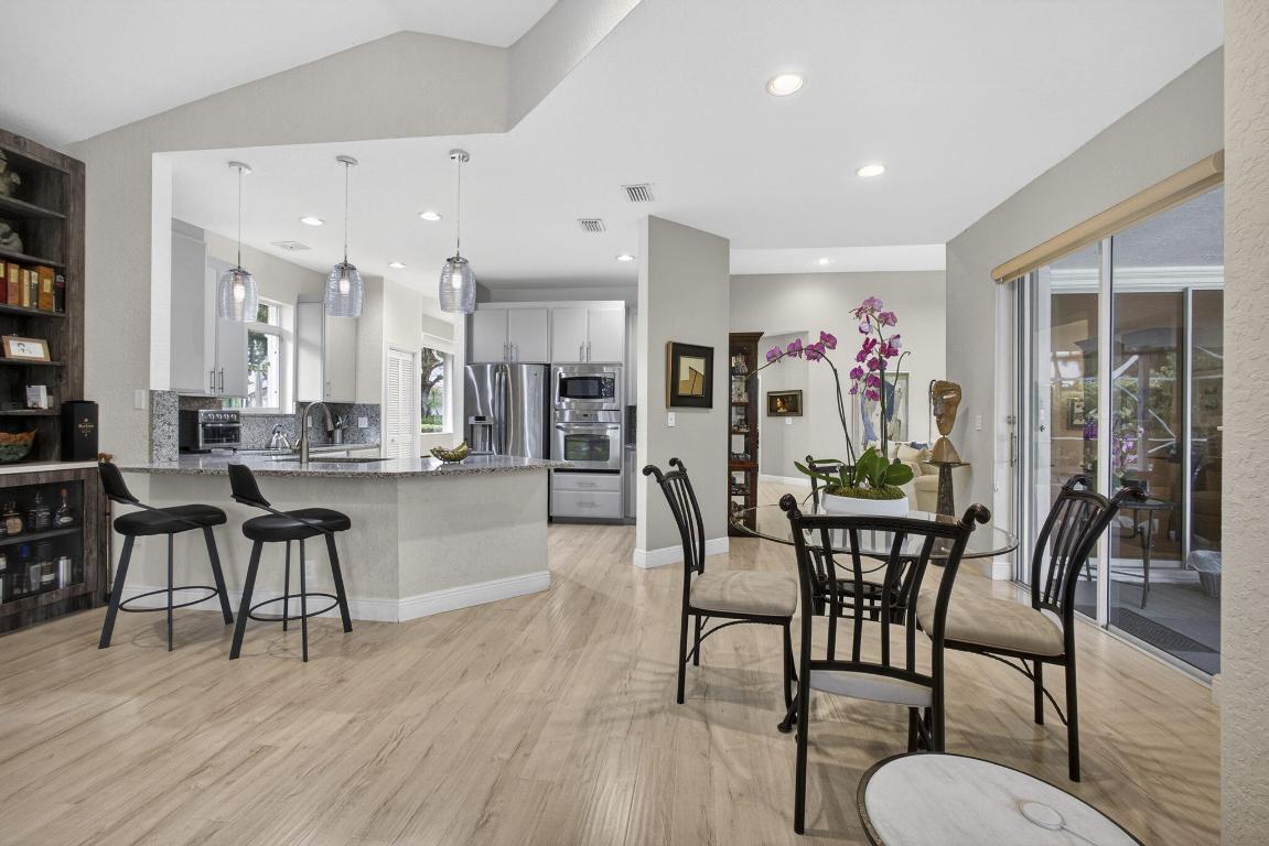 4811 Exeter Estate Lane