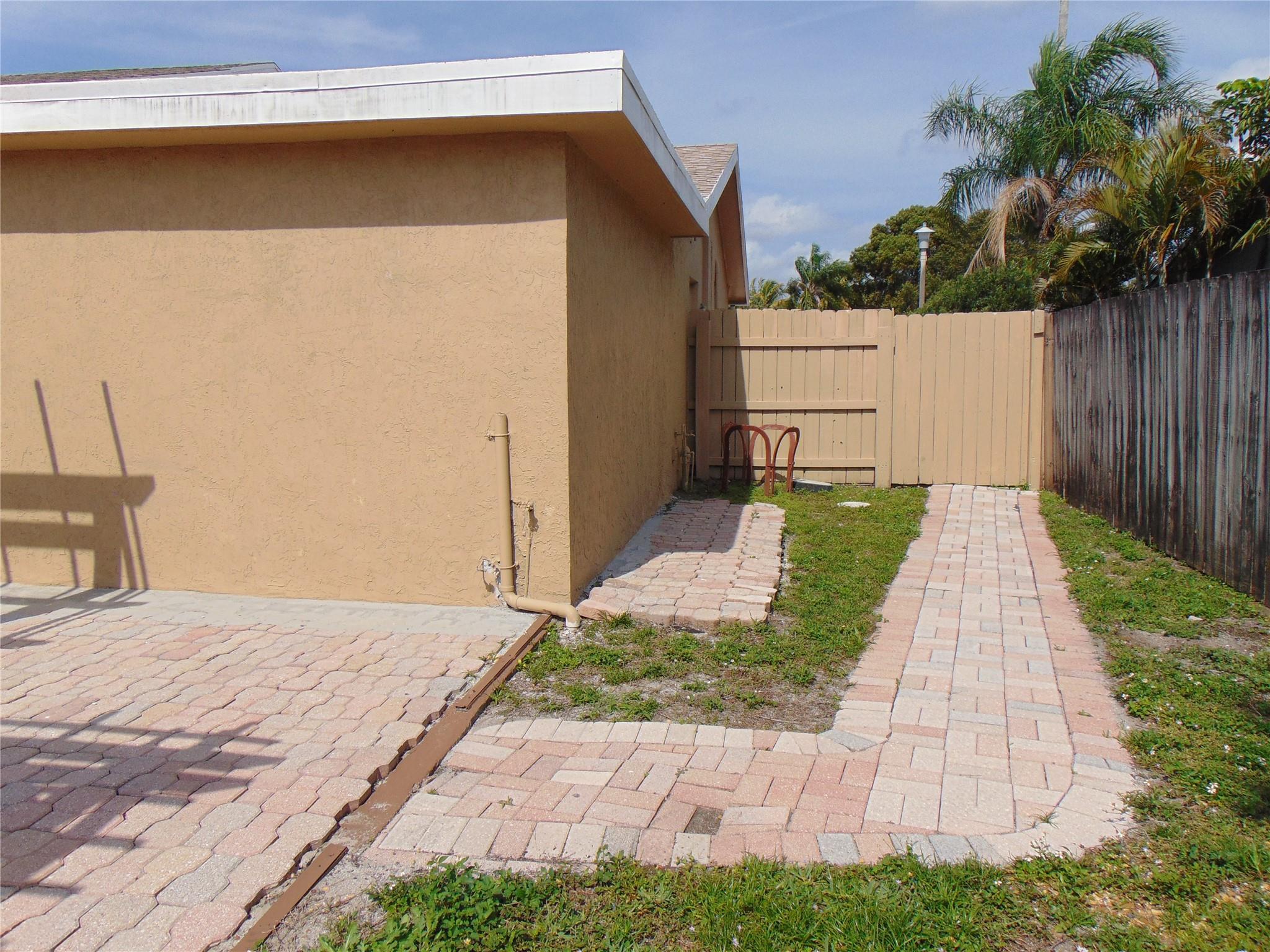 Palm-Aire At Coconut Cree - Residential