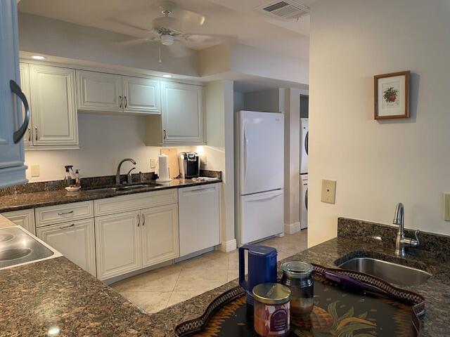 TWELVE OAKS CONDO - Residential