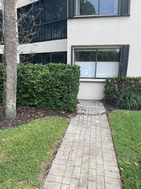 TWELVE OAKS CONDO - Residential