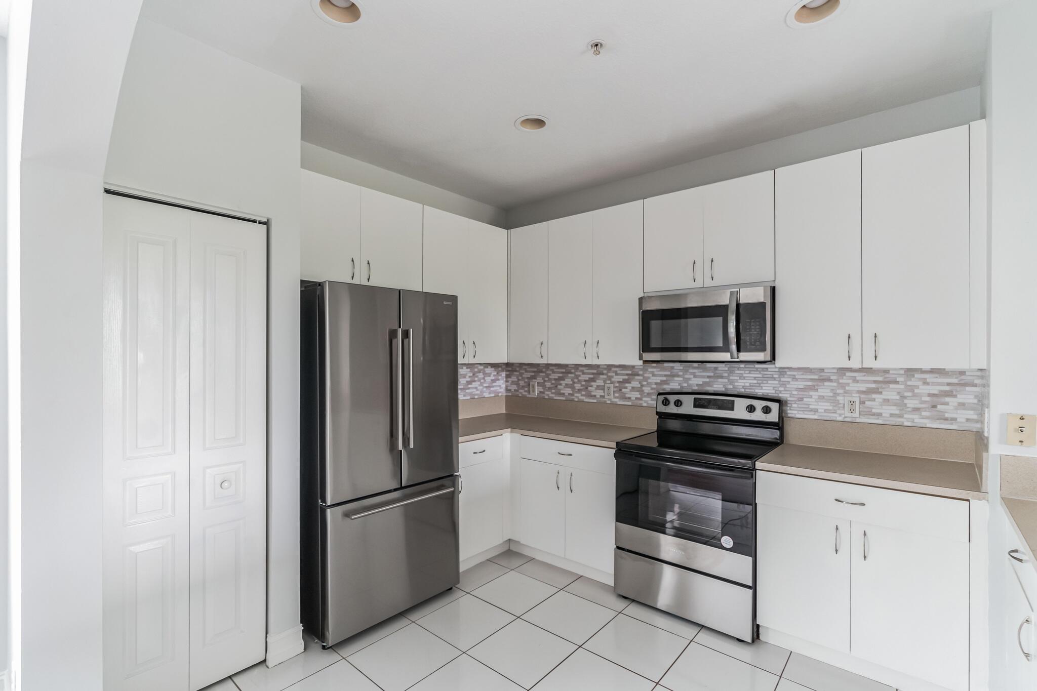 ATLANTIC GROVE - Residential Lease