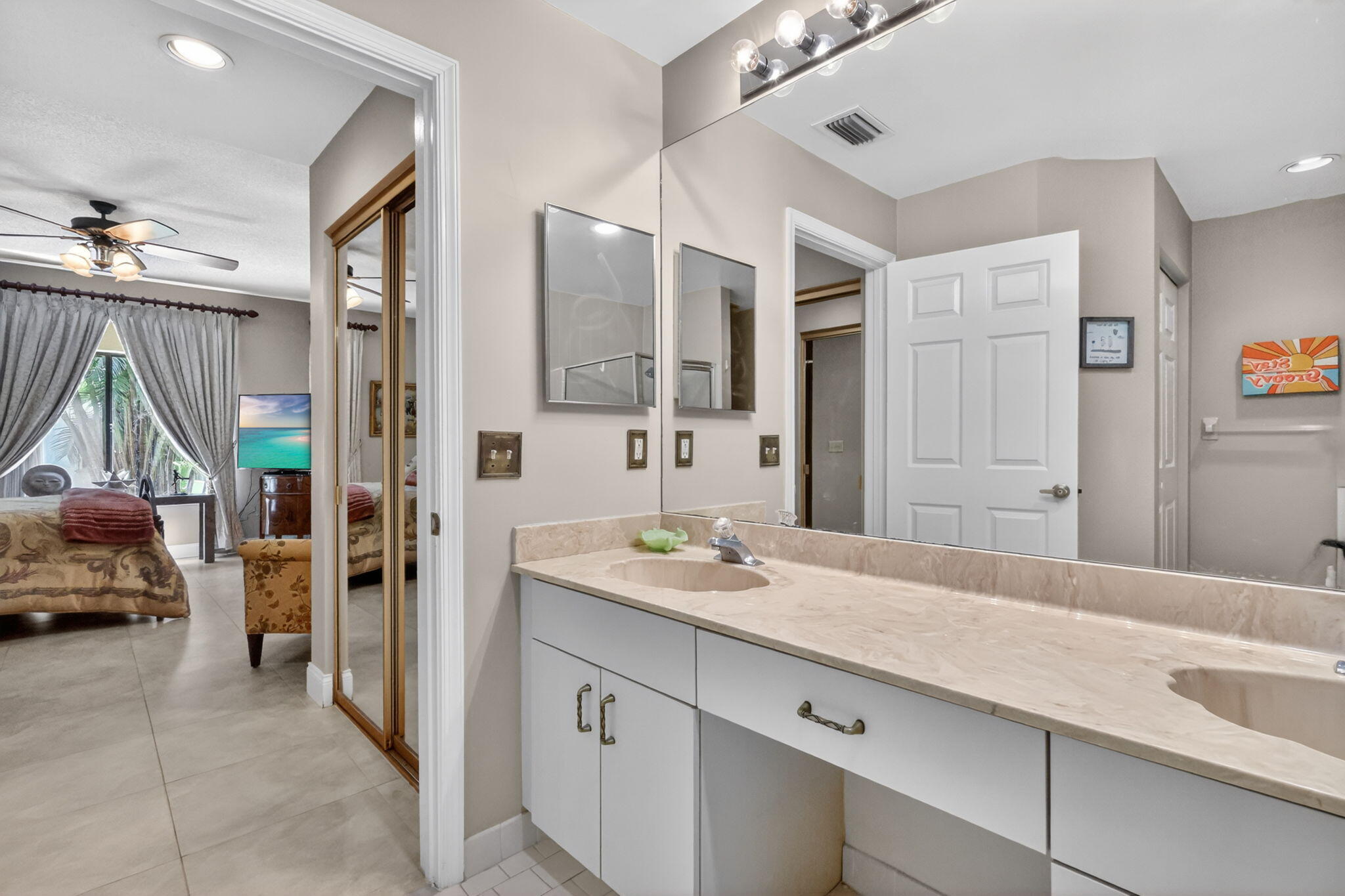 LEXINGTON CLUB VILLAS CONDO - Residential