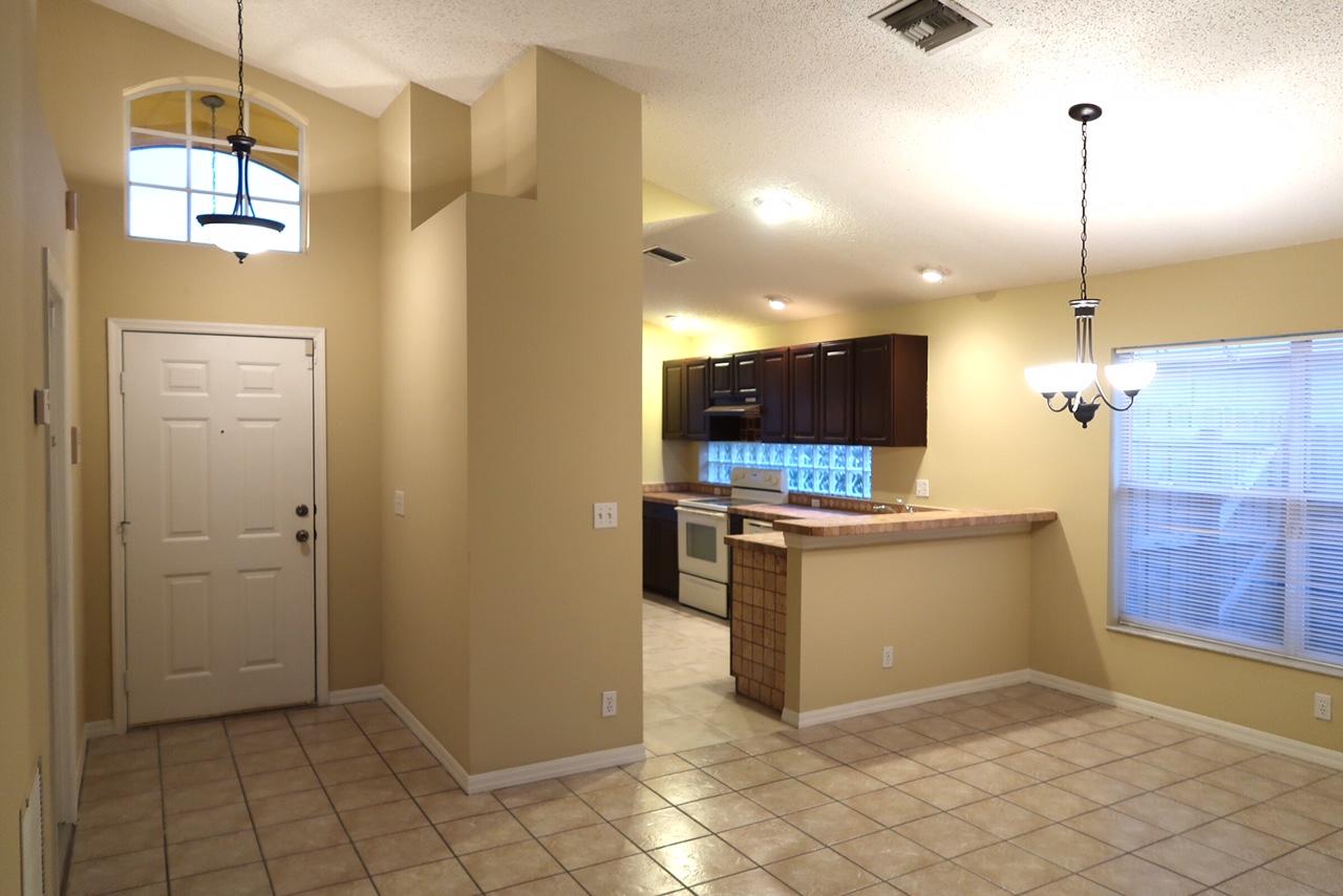 NORTH PALM BEACH HEIGHTS SEC 3 - Residential Lease