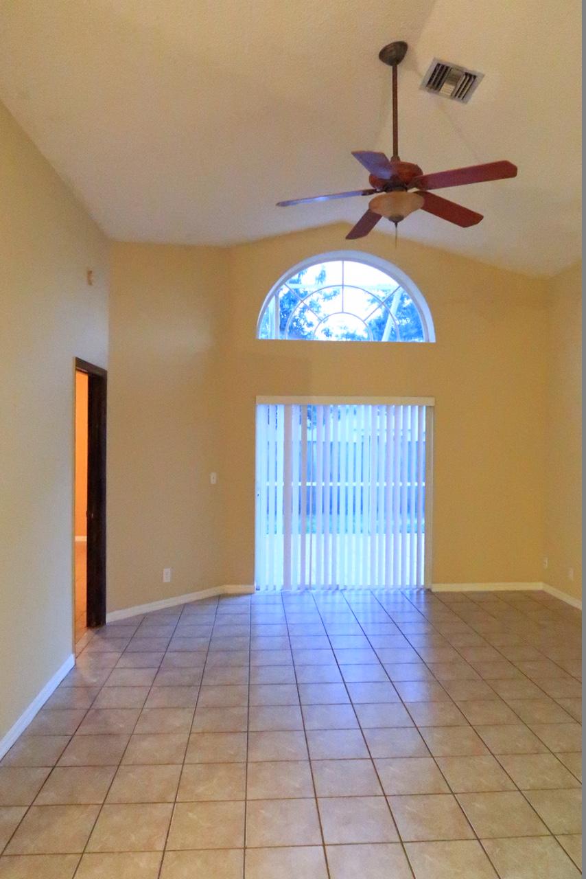 NORTH PALM BEACH HEIGHTS SEC 3 - Residential Lease