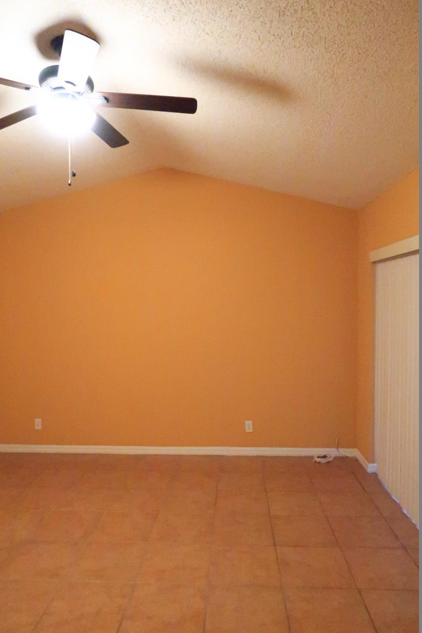 NORTH PALM BEACH HEIGHTS SEC 3 - Residential Lease