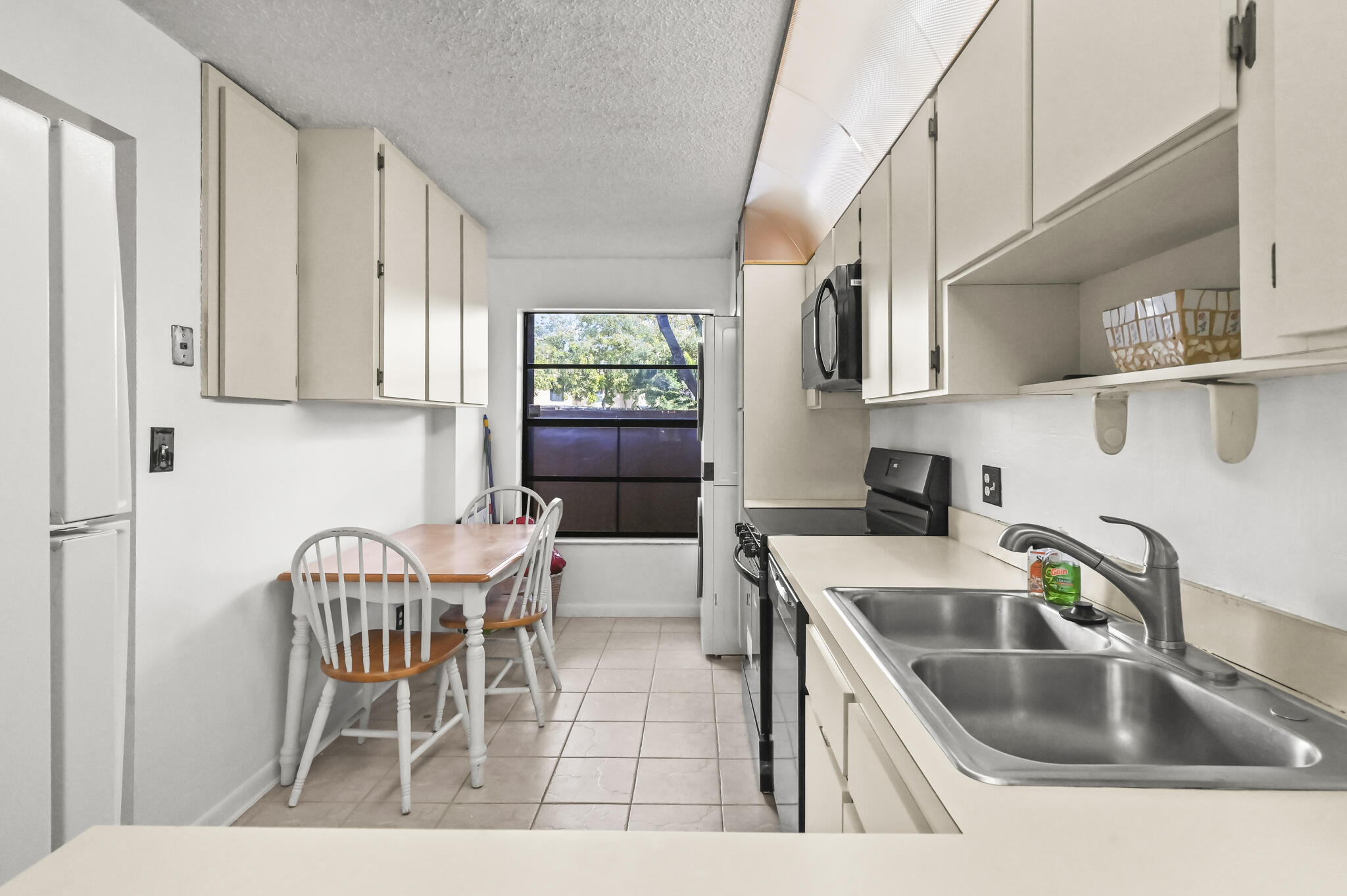 WESTVIEW - Residential Lease